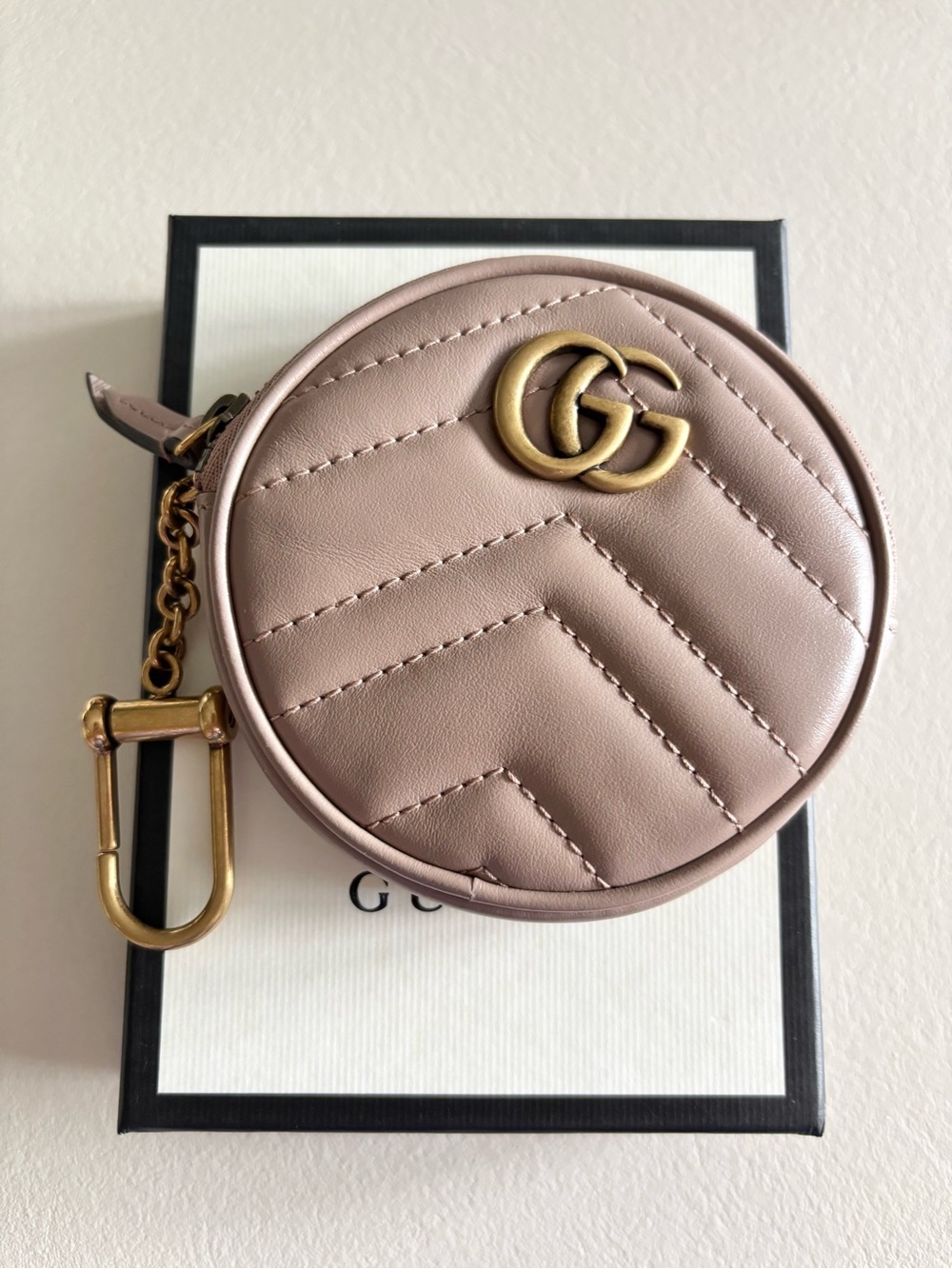 NWOT Gucci GG Marmont Zip Round Coin Case